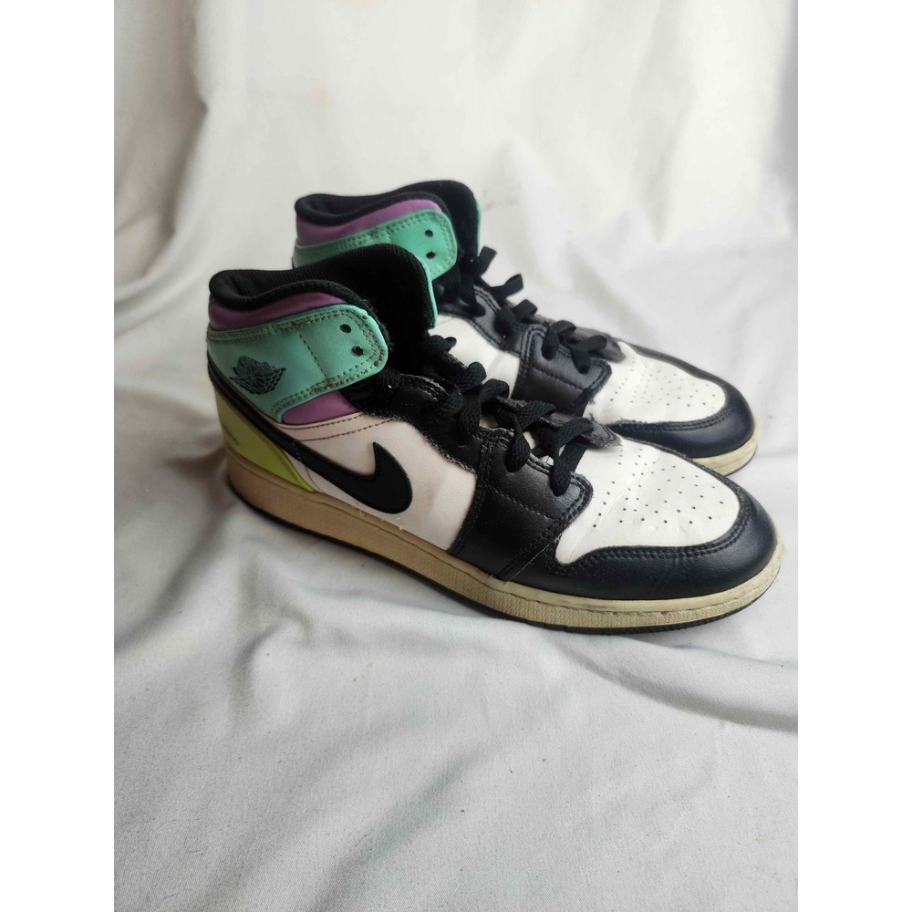 Nike Air Jordan 1 Mid SE GS White Black Volt Purple 554725-175 Kids 6.5Y Shoes - Picture 1 of 6